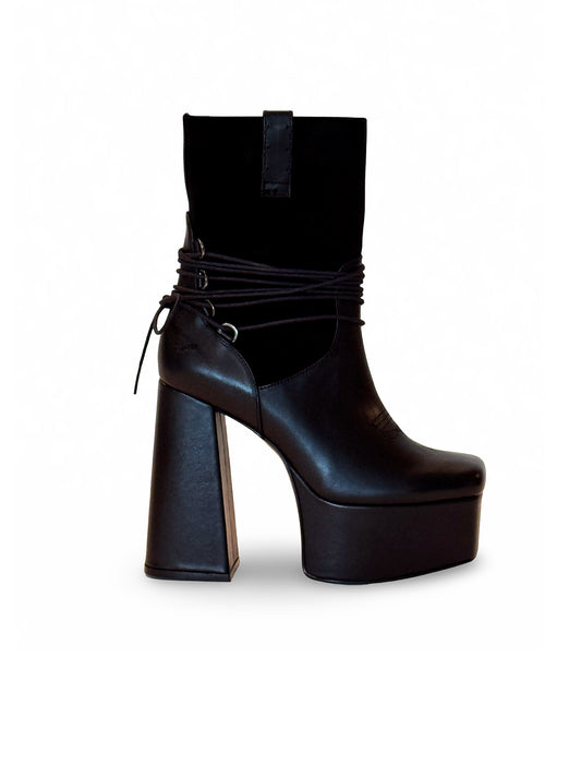 Atta Girl Platform ★ Black