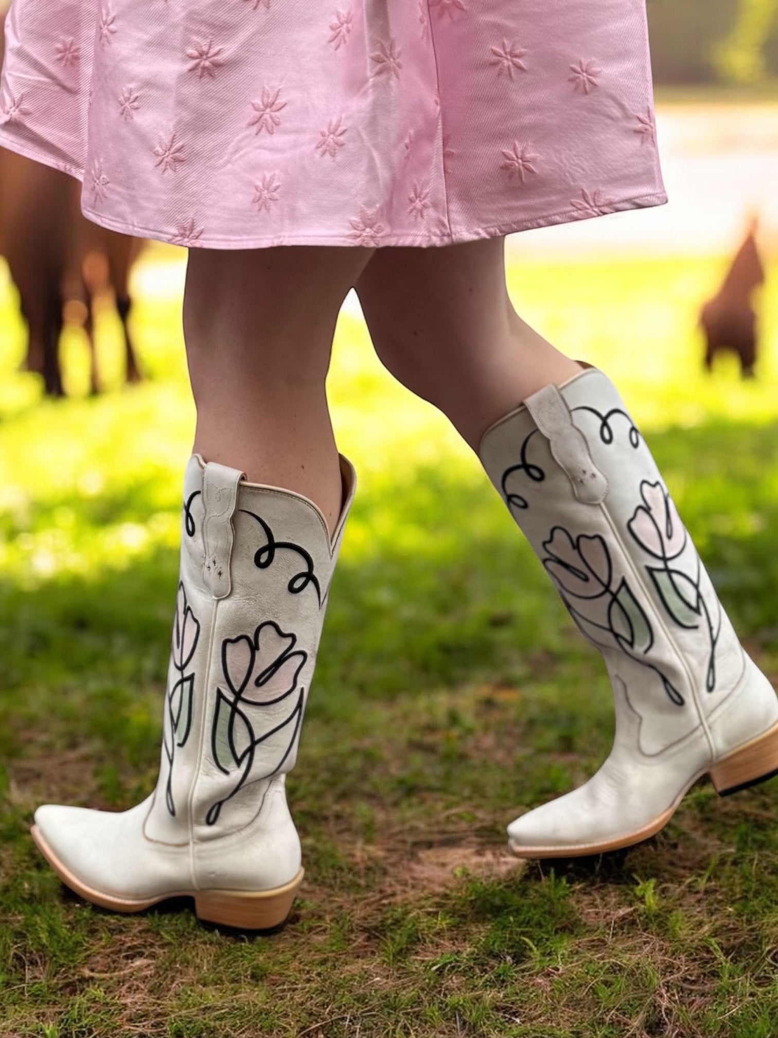 The boots – Golden West